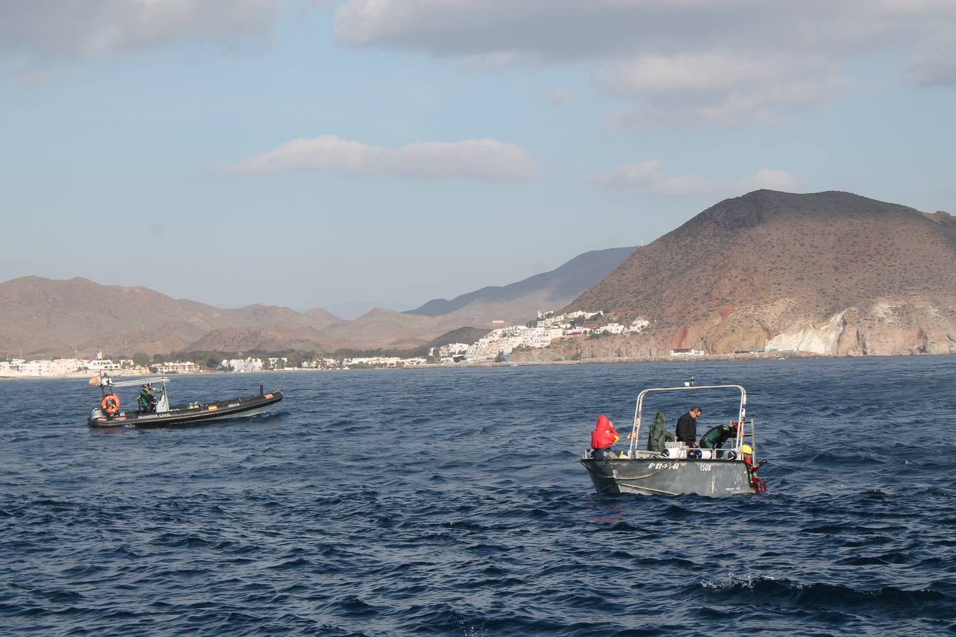 Junto a Salvamento Marítimo efectúa el primer test en Almería de un supuesto auxilio a un inmigrante caído al mar