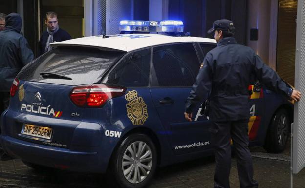 Agentes de la policía nacional en Madrid. 