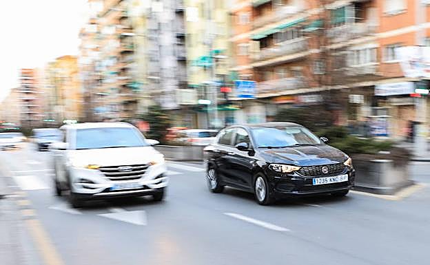 La falsa anciana que se sube a tu coche en Granada vuelve a Whatsapp y Facebook