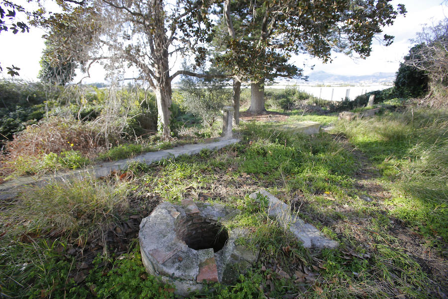 En la provincia hay contabilizados 102 expedientes con propuesta de sanción para los propietarios de pozos ilegales: 96 leves, cuatro menos graves y dos graves. Los graves conllevan sanciones que oscilan entre el medio millón de euros y el millón