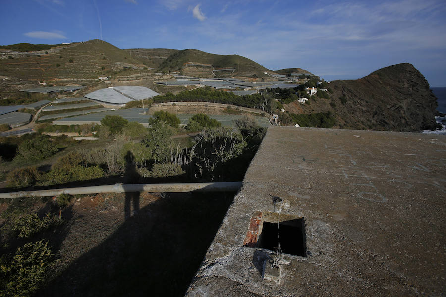 En la provincia hay contabilizados 102 expedientes con propuesta de sanción para los propietarios de pozos ilegales: 96 leves, cuatro menos graves y dos graves. Los graves conllevan sanciones que oscilan entre el medio millón de euros y el millón