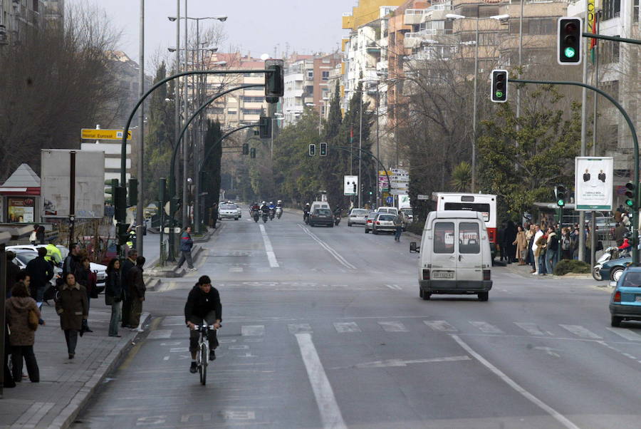 La avenida de la Constitución en 2004, poco antes de su reforma