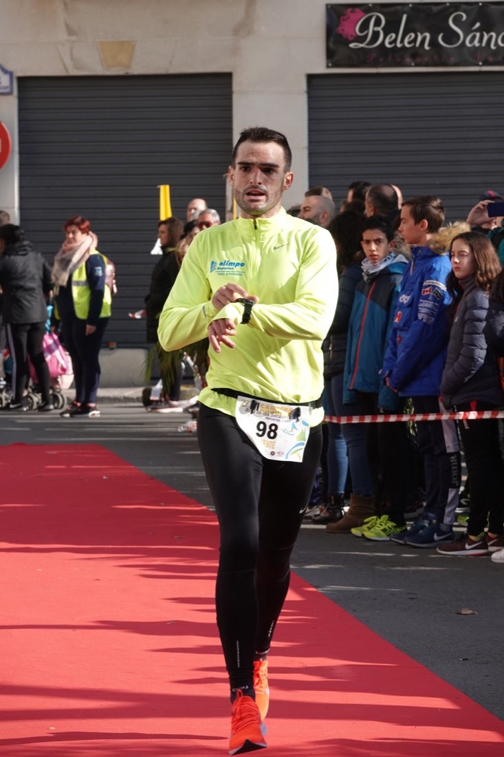 Un recorrido de 7 kilómetros en la categoría absoluta que transcurrió entre secaderos. Este año volvió a haber una categoría para senderistas de 5 kilómetros.