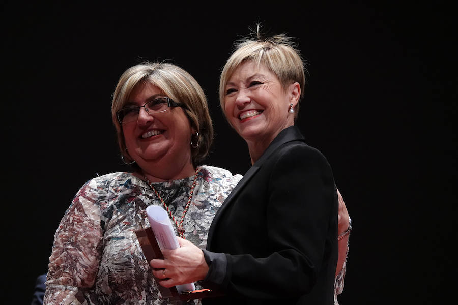 Fotos: El Ayuntamiento de Granada entrega sus honores y distinciones con la educación, la ciencia y la cultura como protagonistas