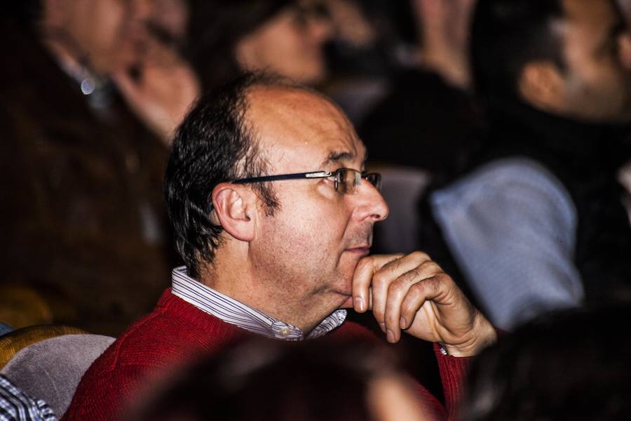 Emilio Calatayud ofreció ayer una conferencia en el Auditorio organizada por la Escuela de Padres de IDEAL