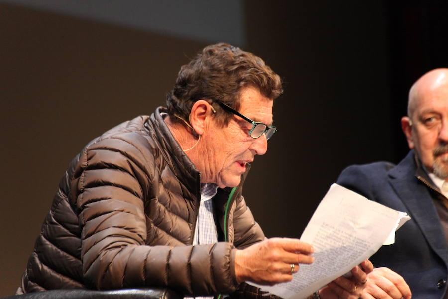 Emilio Calatayud ofreció ayer una conferencia en el Auditorio organizada por la Escuela de Padres de IDEAL