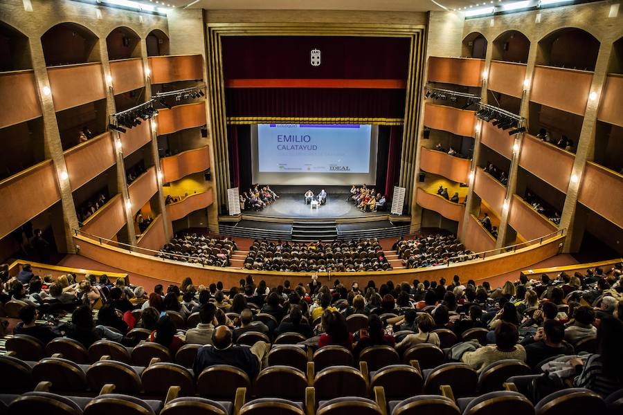Emilio Calatayud ofreció ayer una conferencia en el Auditorio organizada por la Escuela de Padres de IDEAL