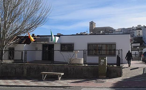 Entrada al centro de salud de Alhama.