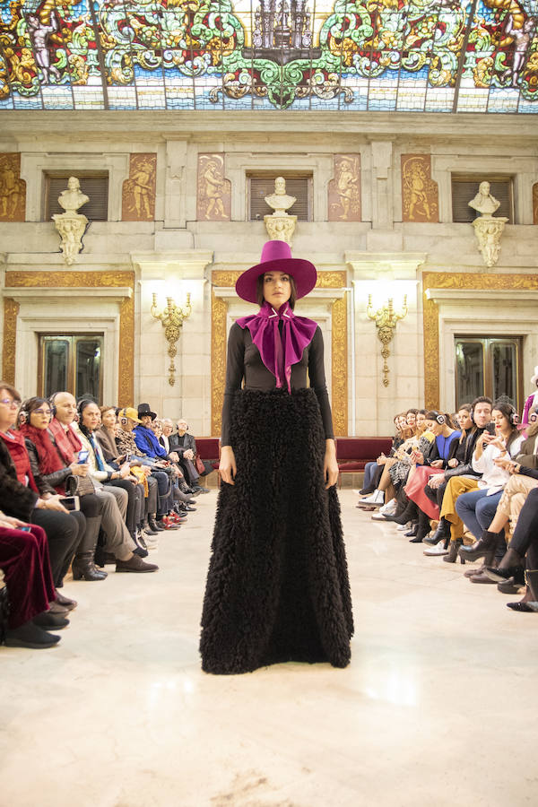 La diseñadora granadina ha presentado su nueva colecciónen la antigua sede del Ayuntamiento de Madrid