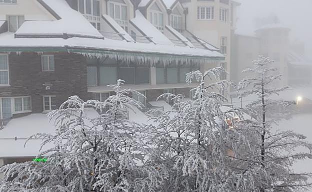 La estación de esquí de Sierra Nevada estará hoy cerrada. 