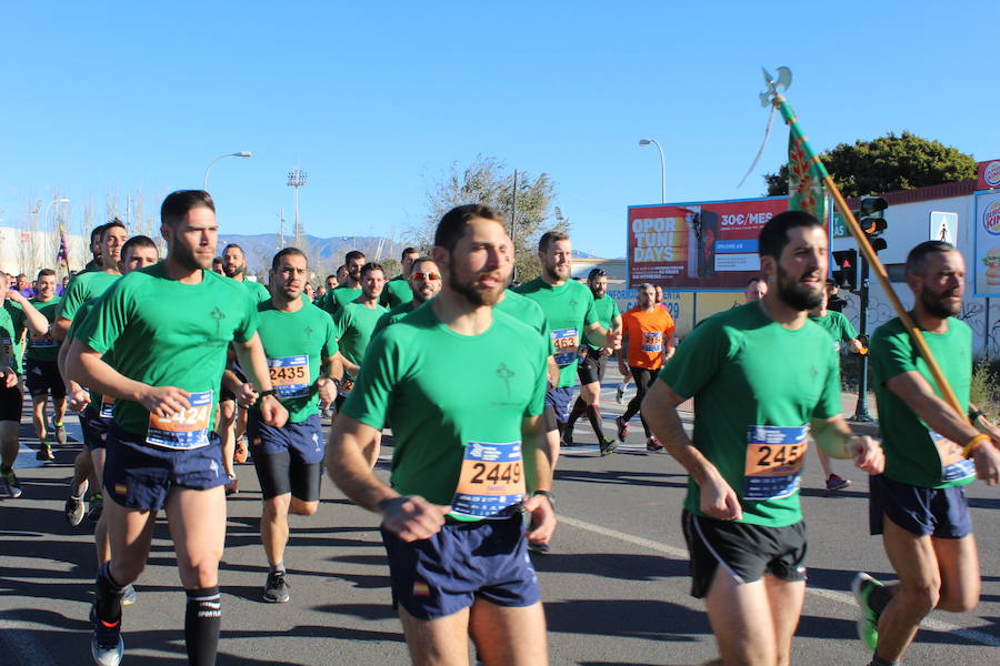 Alrededor de 4.700 corredores han tomado la salida en una mañana muy fría