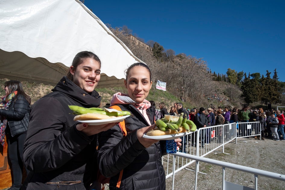 La celebración del patrón de Granada ha estado este año marcada por las alertas de nieve y frío de la Aemet