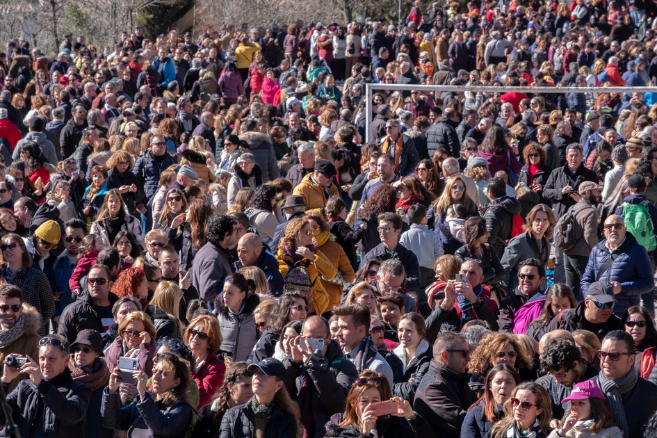 La celebración del patrón de Granada ha estado este año marcada por las alertas de nieve y frío de la Aemet