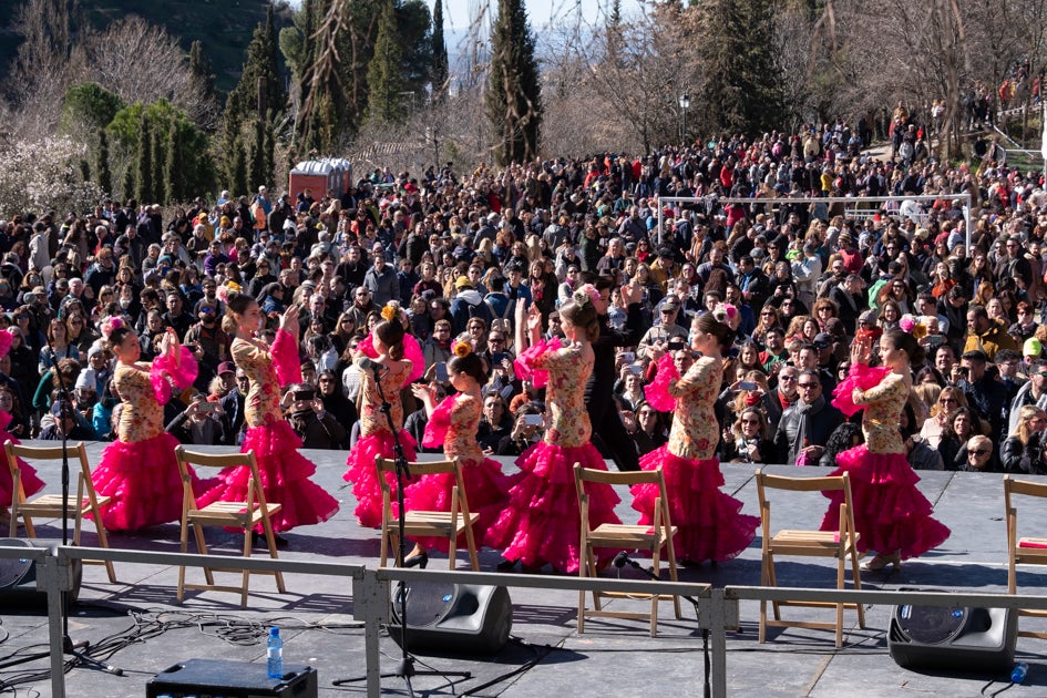 La celebración del patrón de Granada ha estado este año marcada por las alertas de nieve y frío de la Aemet