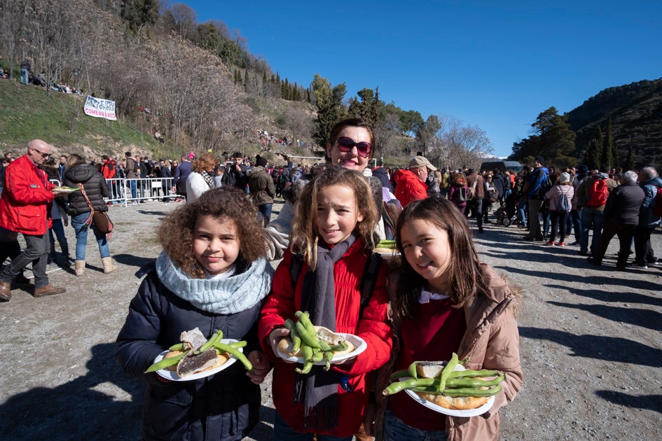La celebración del patrón de Granada ha estado este año marcada por las alertas de nieve y frío de la Aemet