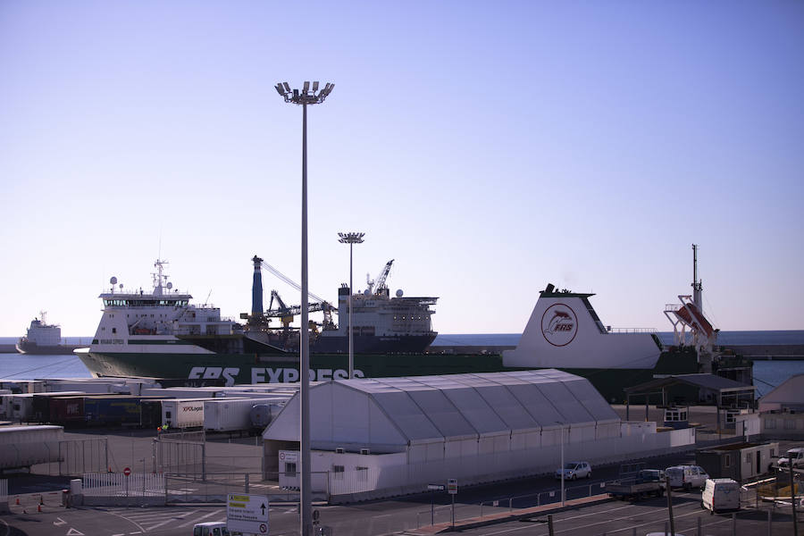 El mayor exportador de hortofrutícolas de Marruecos, que supone un 20% de la línea de Tánger, ha amenazado con irse después de perder una mercancía de 400.000 euros