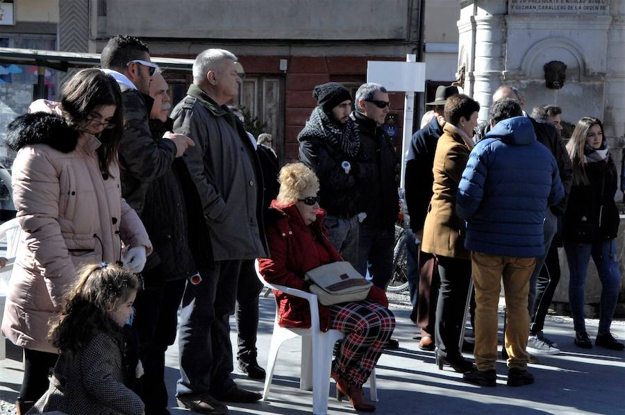 Cada vecino de este precioso pueblo del Valle de Lecrín guarda un lazo rojo bendecido y pasado por la imagen de San Blas para y en caso de enfermedad curar los males de garganta