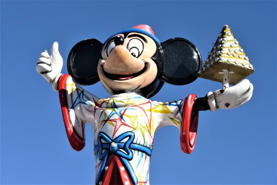 Cada vecino de este precioso pueblo del Valle de Lecrín guarda un lazo rojo bendecido y pasado por la imagen de San Blas para y en caso de enfermedad curar los males de garganta