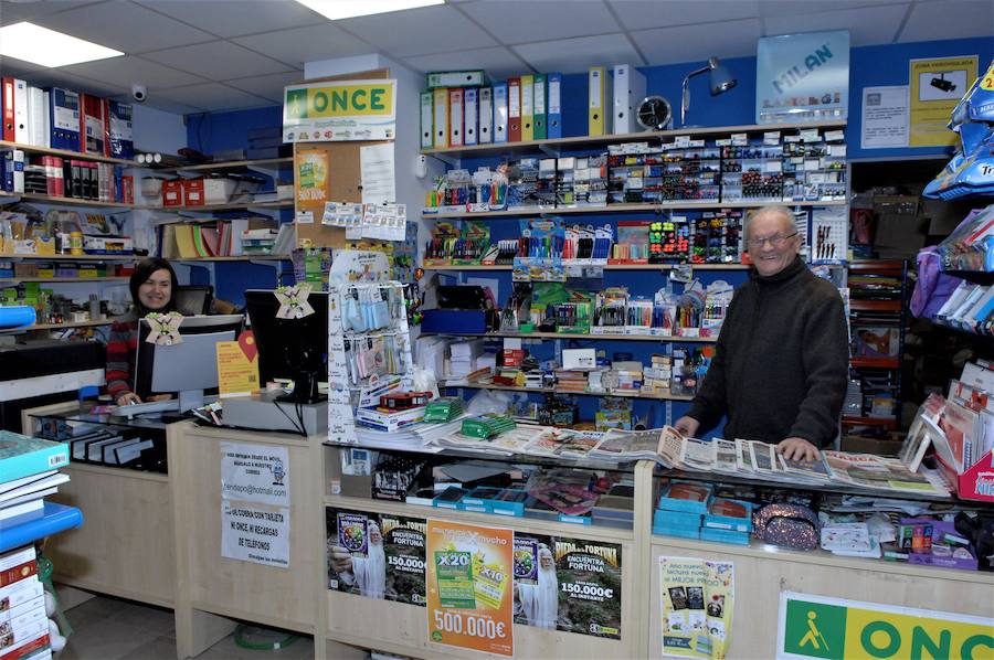 Cada vecino de este precioso pueblo del Valle de Lecrín guarda un lazo rojo bendecido y pasado por la imagen de San Blas para y en caso de enfermedad curar los males de garganta