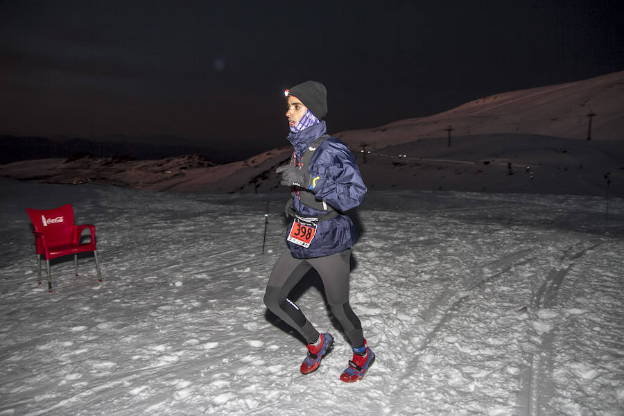 Jacob Gutiérrez arrasa en las cumbres de Sierra Nevada. El corredor de Dúrcal queda campeón de España de snow running por segundo año consecutivo y mejora su crono en catorce minutos