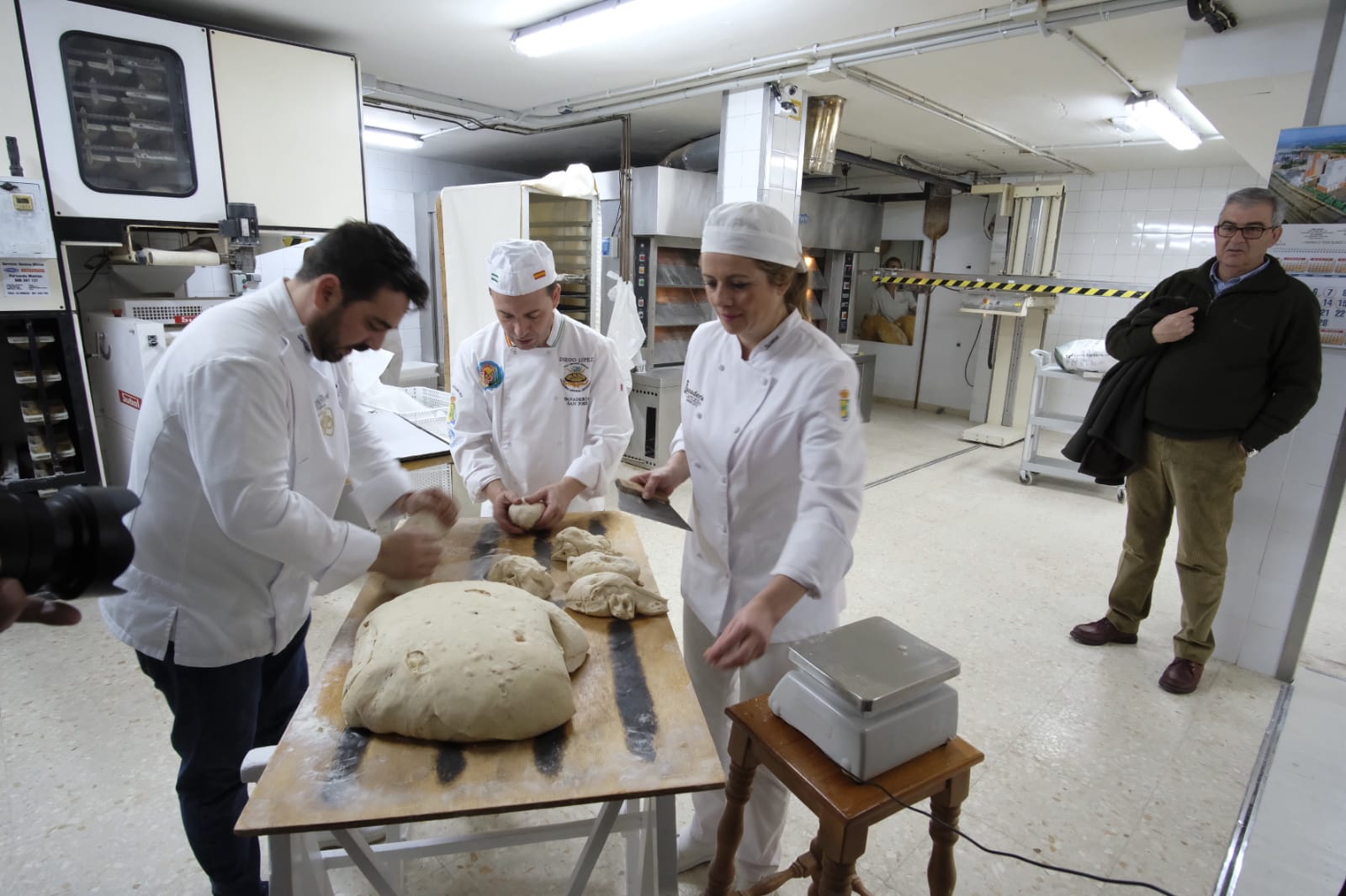 Este fin de semana se están celebrando en el municipio alpujarreño de Capileira las 'I Jornadas de pan artesano'