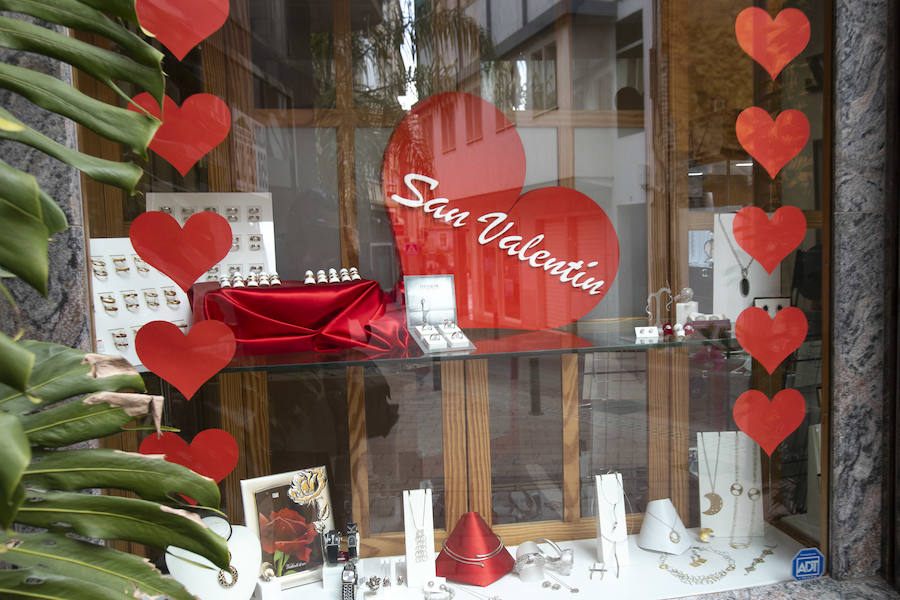 El centro comercial abierto de Motril ha lanzado una campaña especial para San Valentín, con descuentos en los comercios