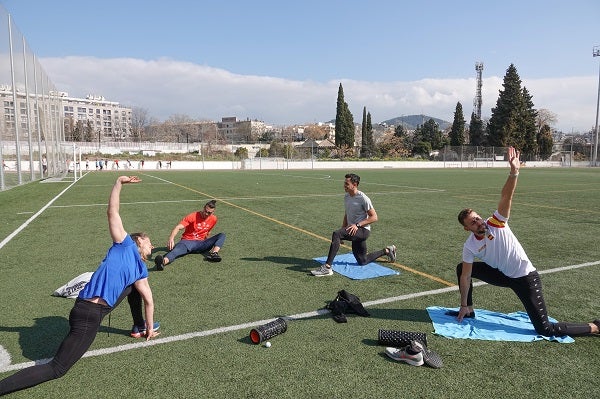 El grupo de Manolo Jiménez estira el pasado martes en el Estadio de la Juventud. 