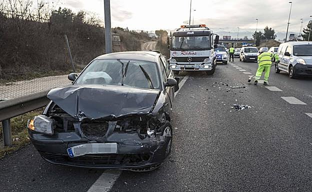 Accidente en la A-44 a la altura de Monteluz.
