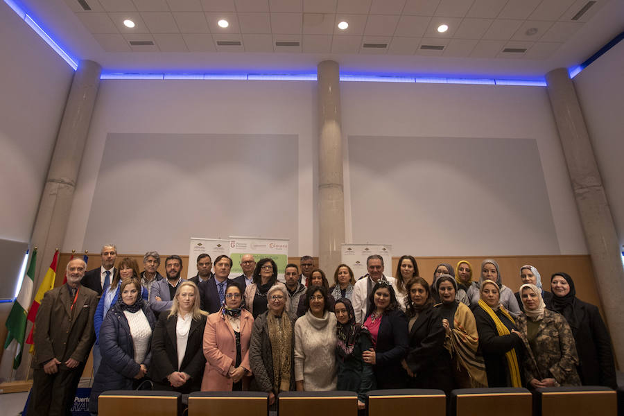 El Ayuntamiento oferta Playa Granada y el millón de metros del puerto pero también las oportunidades para pequeños inversores en un foro con empresarias del norte de África