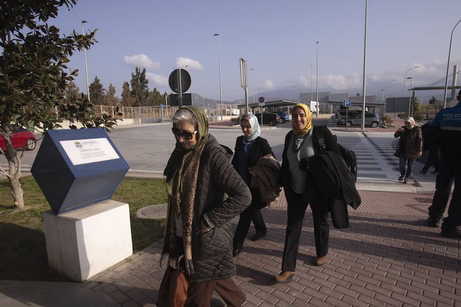 El Ayuntamiento oferta Playa Granada y el millón de metros del puerto pero también las oportunidades para pequeños inversores en un foro con empresarias del norte de África