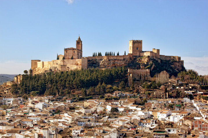 Pueblos blancos, castillos y fortalezas, parajes naturales y mucho más, a menos de dos horas de Granada capital