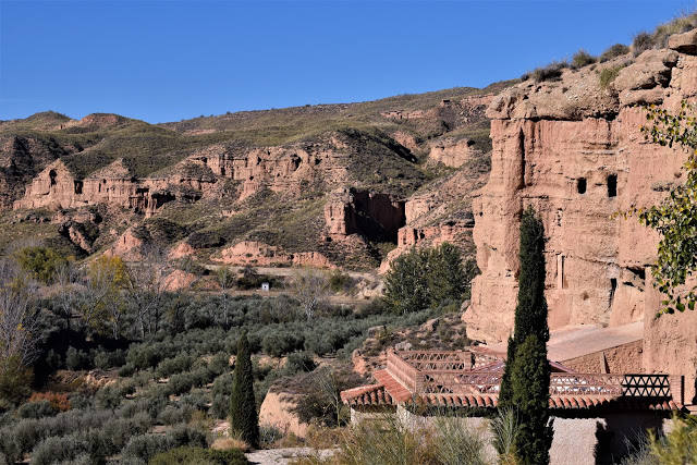 Pueblos blancos, castillos y fortalezas, parajes naturales y mucho más, a menos de dos horas de Granada capital