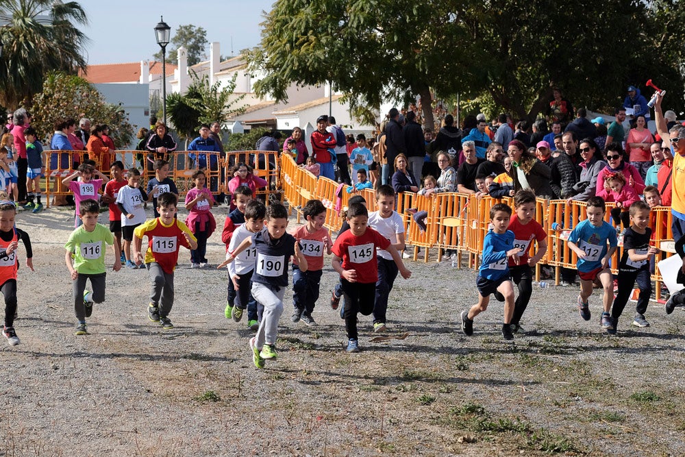Desde la ELA de Carchuna-Calahonda apoyan las iniciativas que fomentan los hábitos de vida saludables y, como es en este caso, permiten realizar actividades deportivas en familia, permitiendo la participación de personas de todas la edades