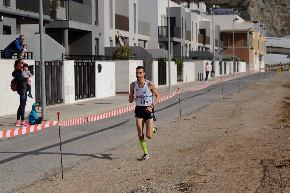 Desde la ELA de Carchuna-Calahonda apoyan las iniciativas que fomentan los hábitos de vida saludables y, como es en este caso, permiten realizar actividades deportivas en familia, permitiendo la participación de personas de todas la edades