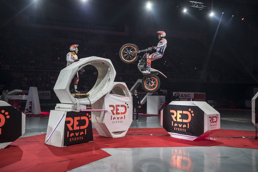 Toni Bou vuela en Granada y se pone aún más líder del X-Trail | Raga acaba tercero tras no clasificarse para la final en la segunda ronda. El joven Busto logra un importante segundo puesto