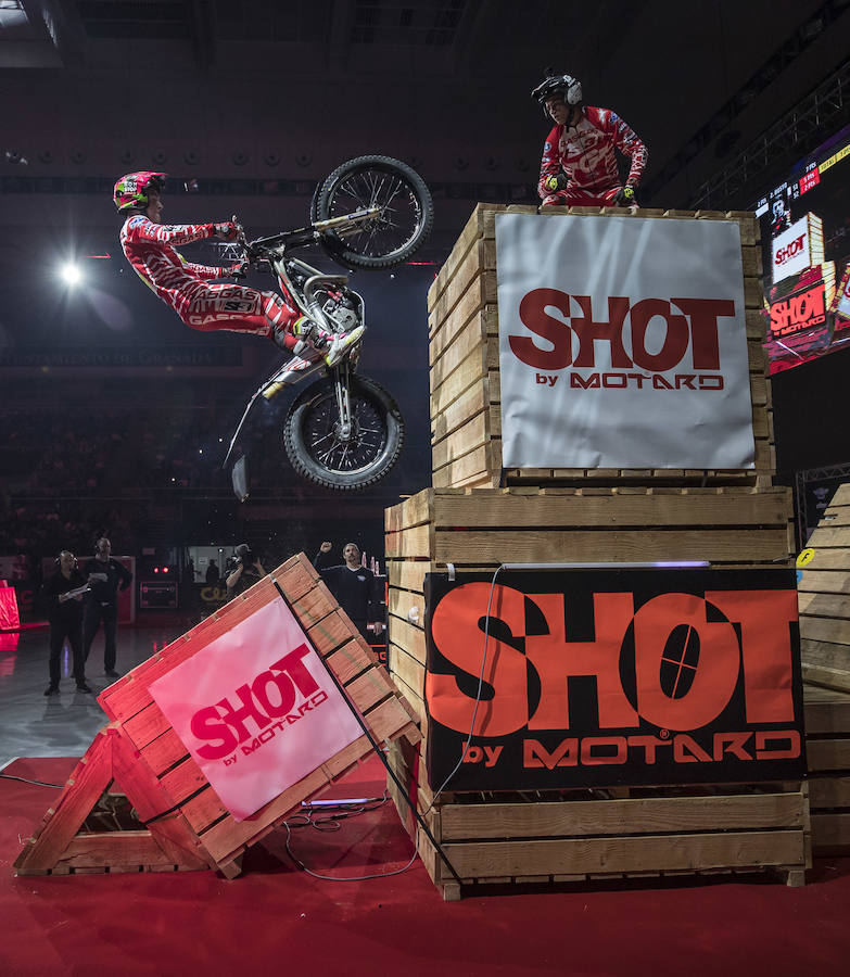 Toni Bou vuela en Granada y se pone aún más líder del X-Trail | Raga acaba tercero tras no clasificarse para la final en la segunda ronda. El joven Busto logra un importante segundo puesto