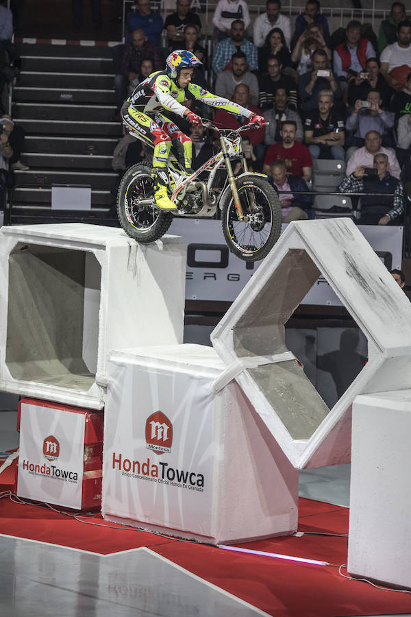 Toni Bou vuela en Granada y se pone aún más líder del X-Trail | Raga acaba tercero tras no clasificarse para la final en la segunda ronda. El joven Busto logra un importante segundo puesto