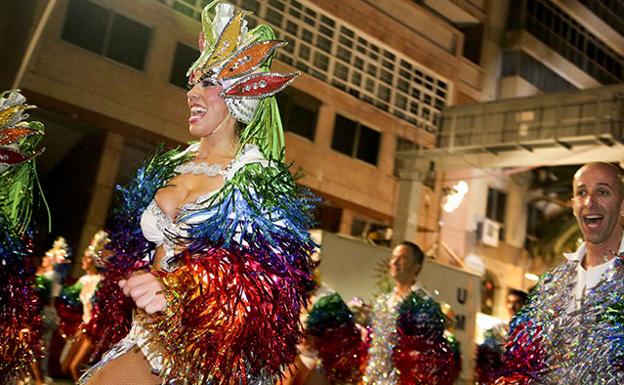 Disfruta del mejor carnaval viajando a Tenerife