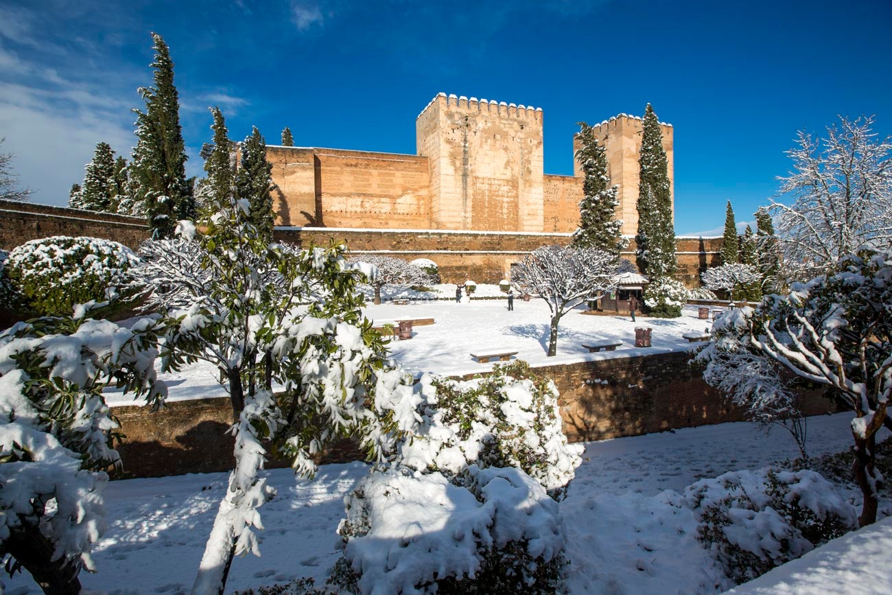 Las nevadas sobre Granada han dejado siempre unas estampas de espectacualr belleza. Recogemos ahora una serie de fotografías de incuestionable valor.