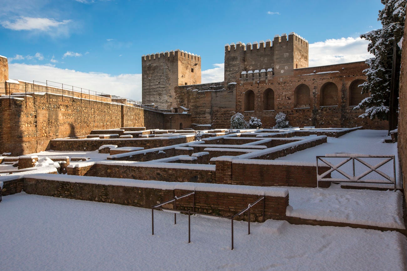 Las nevadas sobre Granada han dejado siempre unas estampas de espectacualr belleza. Recogemos ahora una serie de fotografías de incuestionable valor.