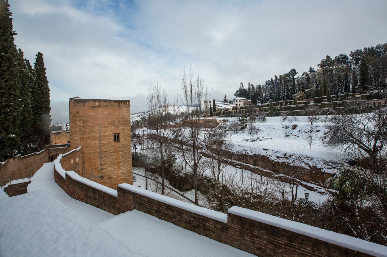Las nevadas sobre Granada han dejado siempre unas estampas de espectacualr belleza. Recogemos ahora una serie de fotografías de incuestionable valor.