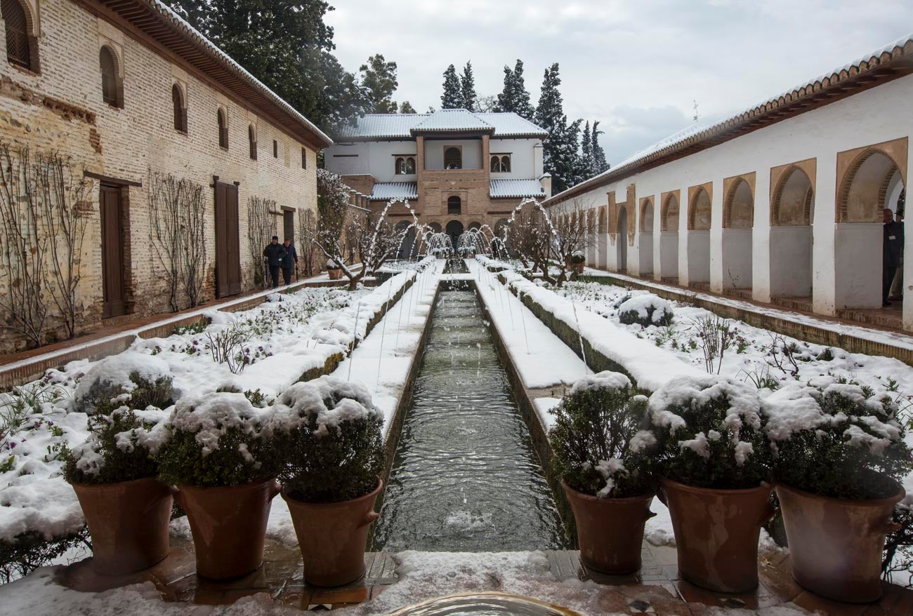 Las nevadas sobre Granada han dejado siempre unas estampas de espectacualr belleza. Recogemos ahora una serie de fotografías de incuestionable valor.