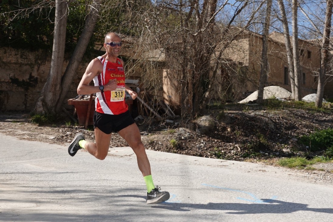 El Valle de Lecrín acoge una modesta carrera con 350 participantes entre corredores absolutos, senderistas y chiquillos
