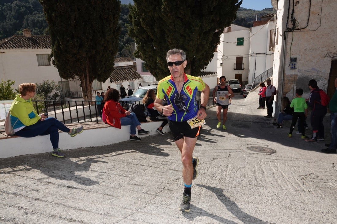 El Valle de Lecrín acoge una modesta carrera con 350 participantes entre corredores absolutos, senderistas y chiquillos
