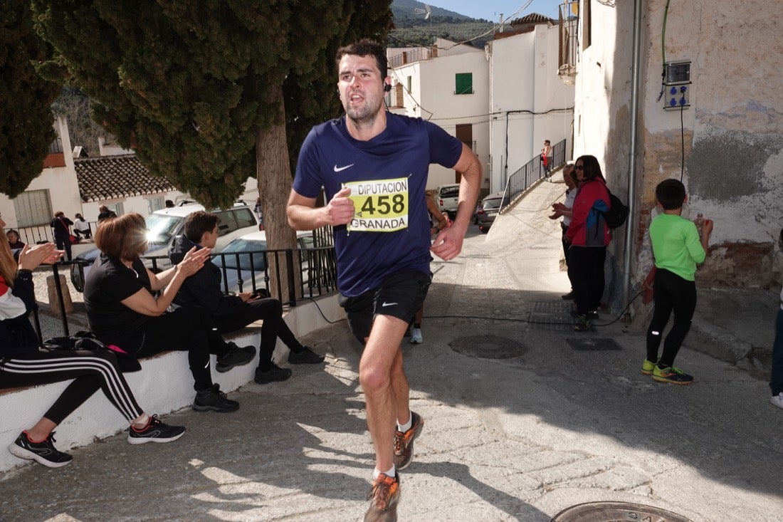 El Valle de Lecrín acoge una modesta carrera con 350 participantes entre corredores absolutos, senderistas y chiquillos