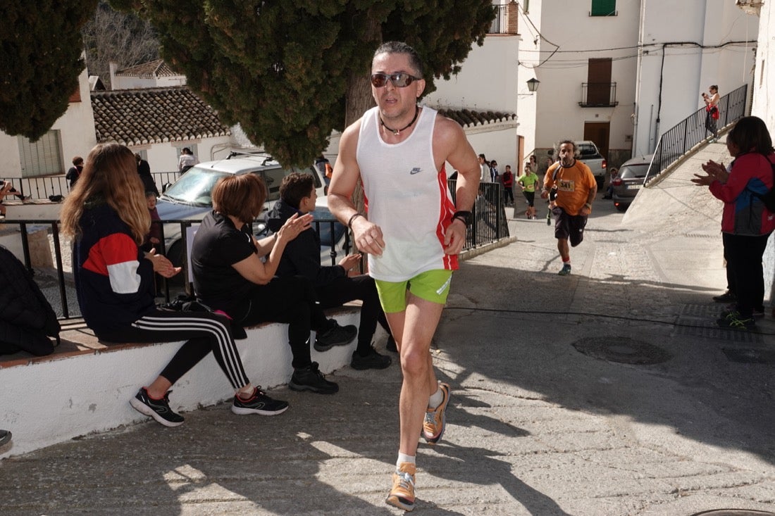 El Valle de Lecrín acoge una modesta carrera con 350 participantes entre corredores absolutos, senderistas y chiquillos