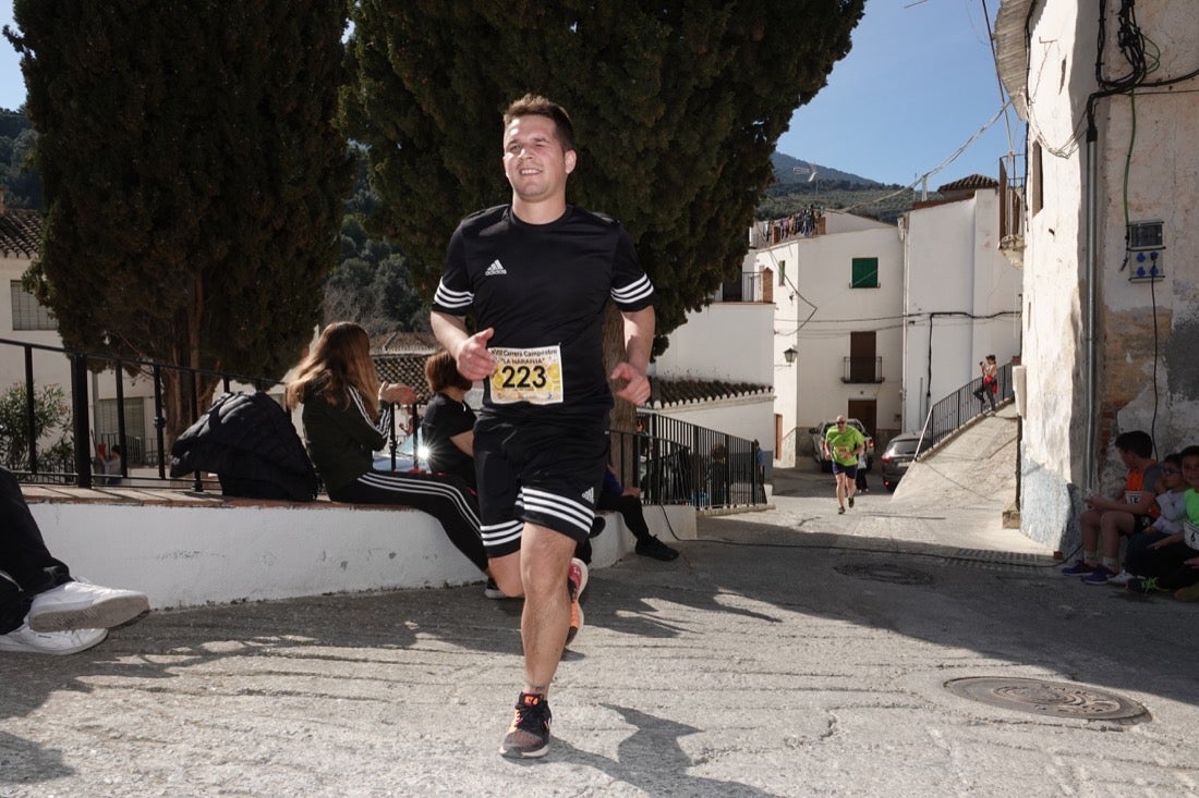 El Valle de Lecrín acoge una modesta carrera con 350 participantes entre corredores absolutos, senderistas y chiquillos