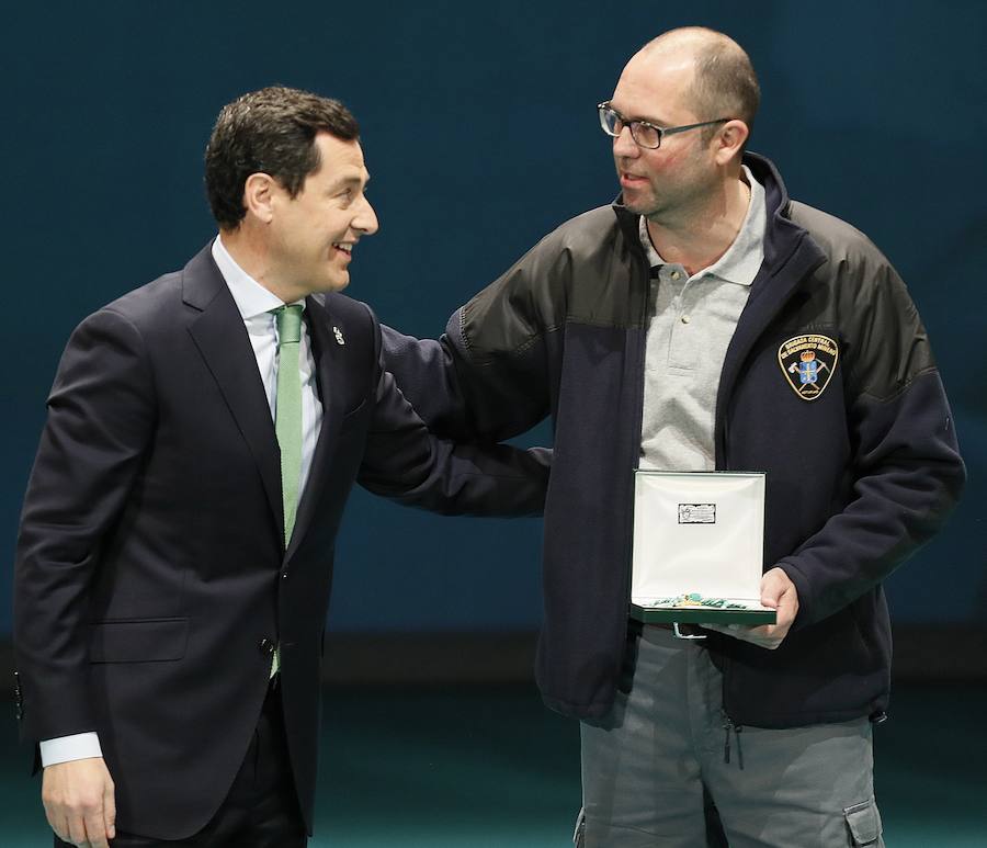 Moreno y Bosquet entregan el título de hijo predilecto al empresario almeriensa Martínez-Cosentino y las medallas al músico granadino Heras-Casado, la cantante Pastora Soler y la actriz Inma Cuesta