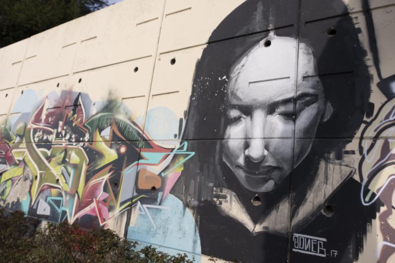 Cordobesa pero residente en Granada durante varios años, su recuerdo sigue vivo en un enorme mural próximo a la Estación de Autobuses