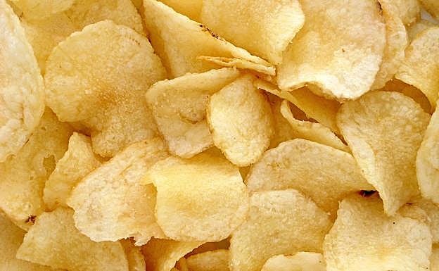 La OCU advierte del peligro de los chips vegetales